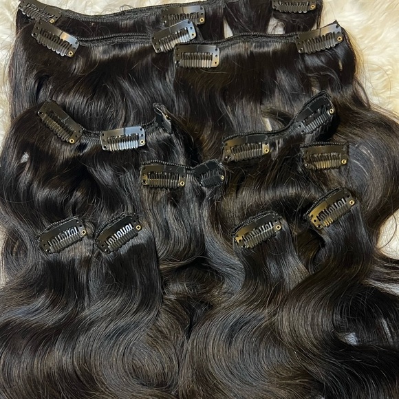 22 Inch Body Wave Black Clip in Virgin Human Hair extensions - Picture 6 of 6
